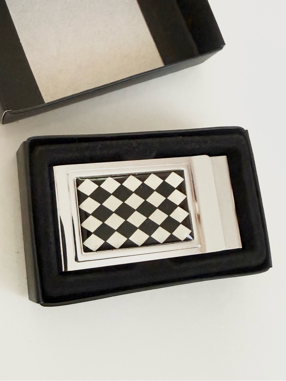 NWOT BLOOMINGDALES MONEY CLIP